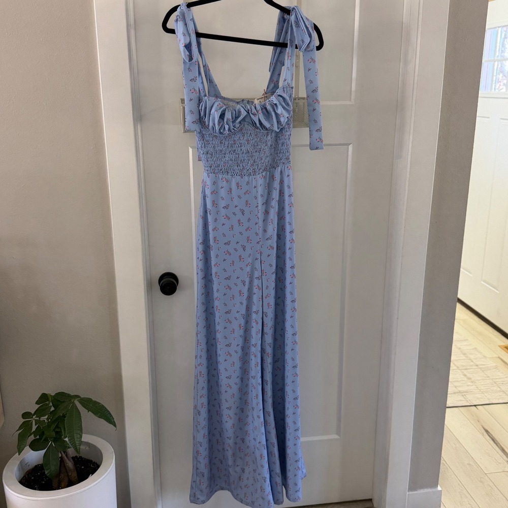 NWT House of CB Lana Blue Floral Jumpsuit Smocked Wide Leg Tie Shoulder‎ Womens